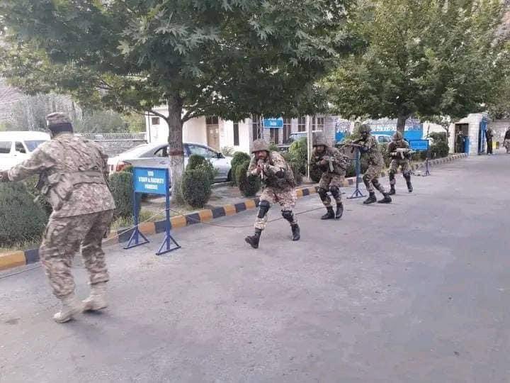 harf_e_nagufta's tweet photo. Believe it or not, these are the scenes from Karakoram International University Gilgit-Baltistan. 

We all knew it was more of a cantonment than an educational institution, but do share the details what’s going on here? https://t.co/8d7WsZflgY