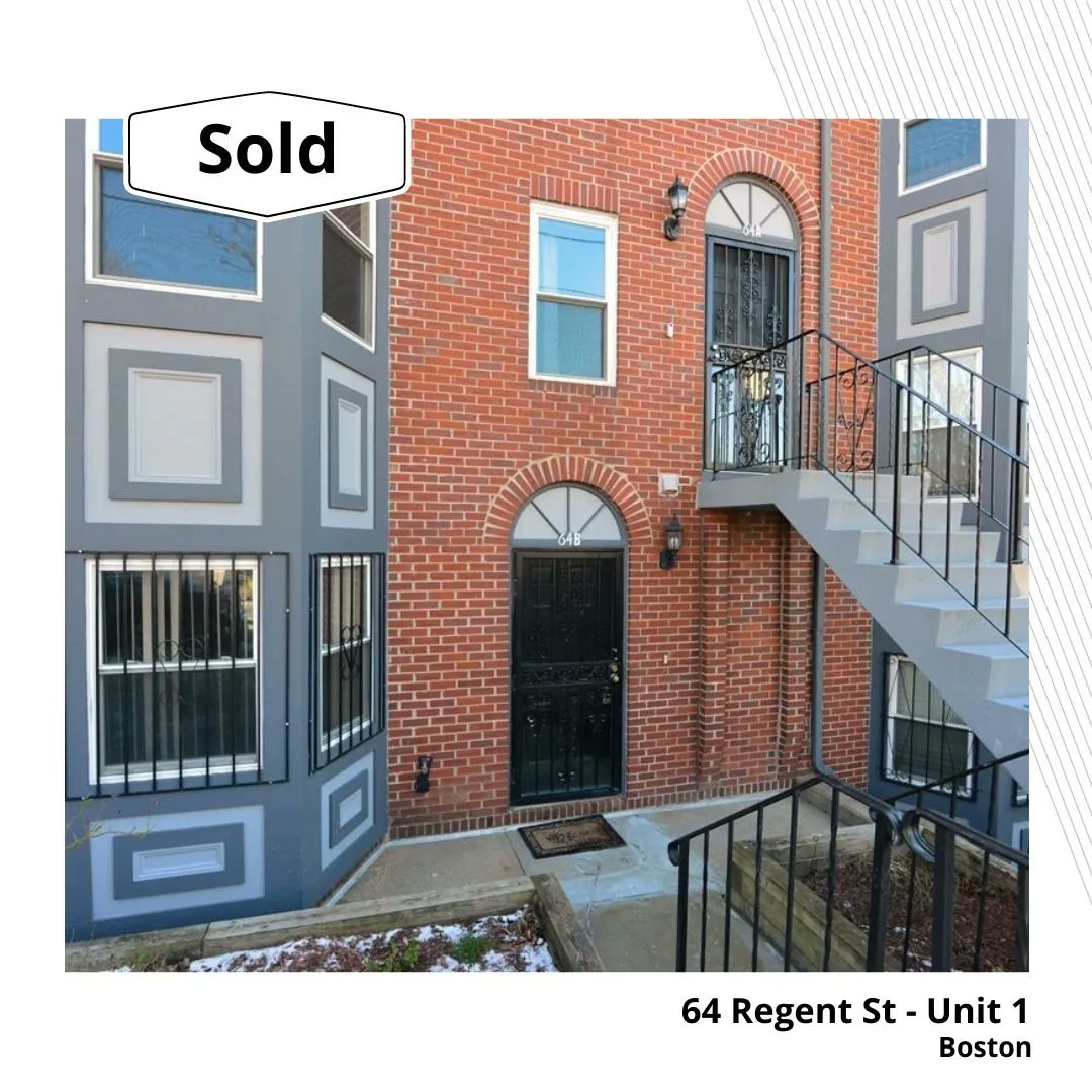 commstandard's tweet image. Just Sold by Elizabeth Bain! This spacious bi-level unit boasts natural lighting throughout, newly renovated full bathroom and great sized eat-in kitchen that opens up to your beautiful deck.  #bostonrealtor #boston #bostonrealestate @elizabeth.massrealestate