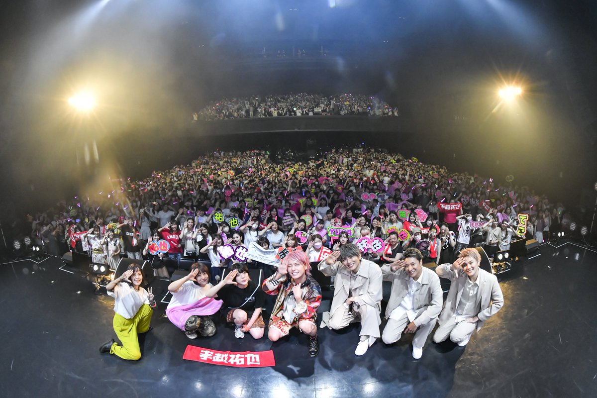 2pepura_tegoshi's tweet photo. 【THANK YOU！】
2023.8.31
Zepp Haneda（TOKYO)

手越祐也🆚Lead
O.A.バウンダリー

#ツペプラ手越
#手越祐也
#Lead 
#バウンダリー

📸AZUSA TAKADA https://t.co/XvL7VkdIZa
