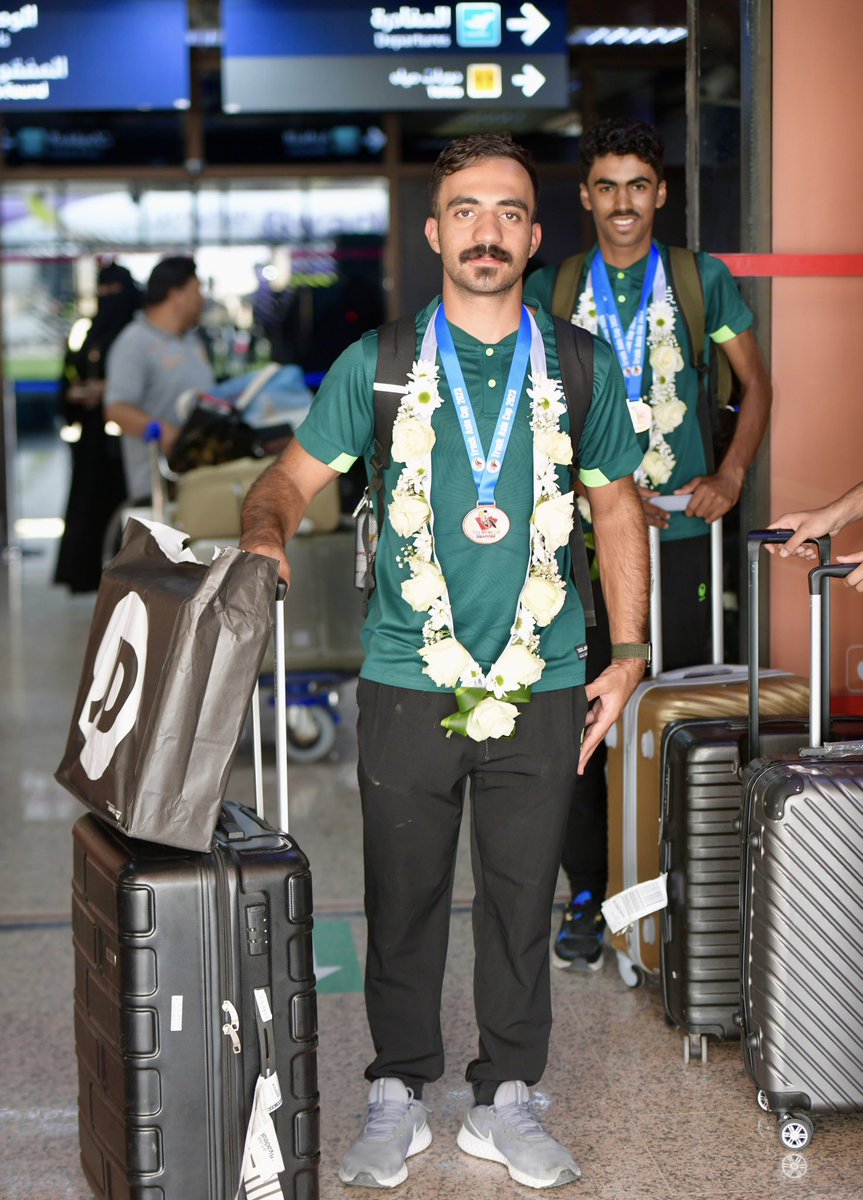 Saudi_Cycling's tweet photo. 📸
وصـــول الأبطــــال  🛬🇸🇦 https://t.co/L7BNL2uryl