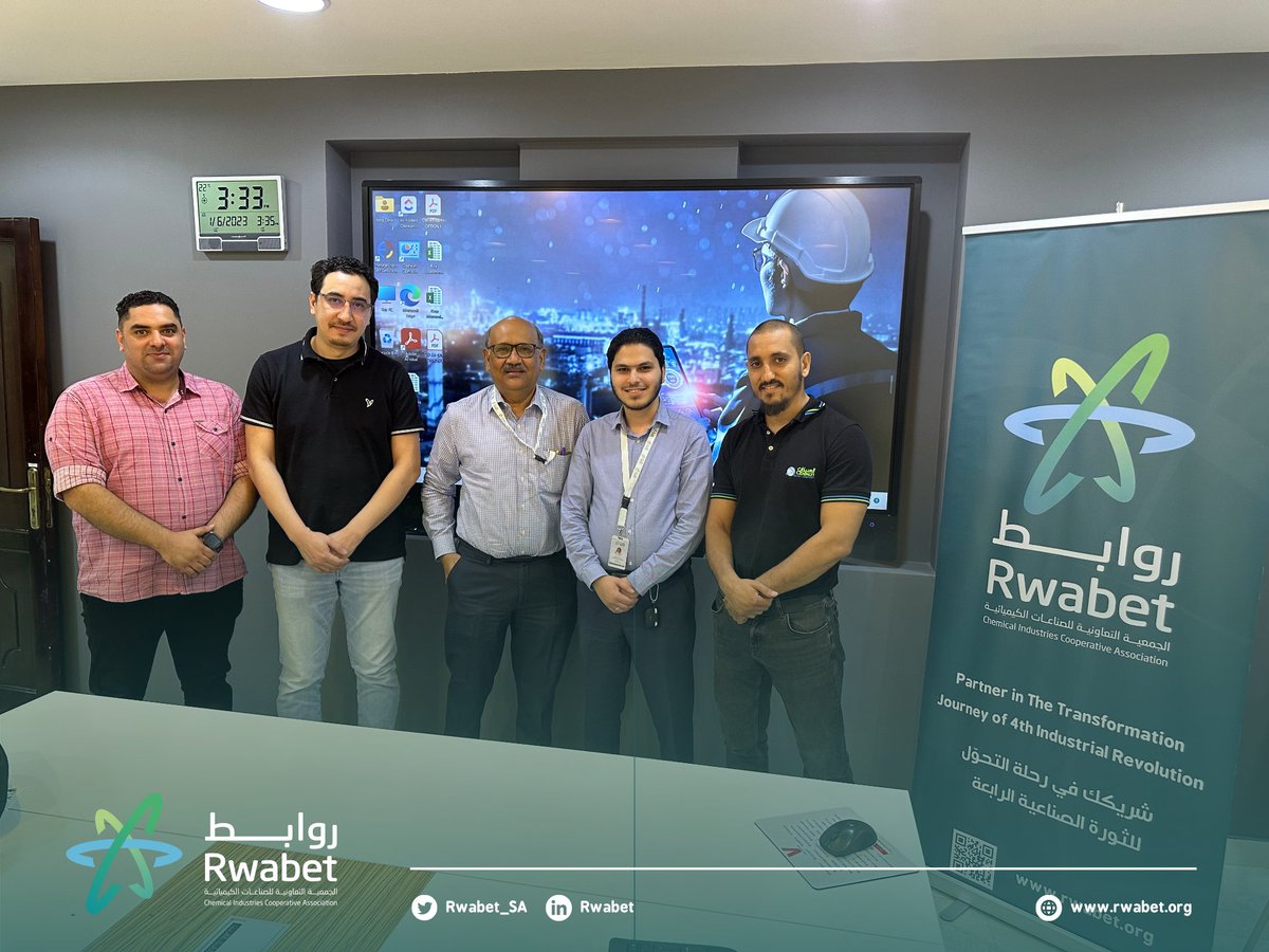 Rwabet_SA's tweet photo. (2) جانب من الجولة الميدانية لتقييم #سيري في مصنع شركة العبيكان للزجاج مع فريق الشركة في منطقة الإنتاج.
. #مصنع_شركة_العبيكان_للزجاج #مصانع_المستقبل https://t.co/szwDXscDi9