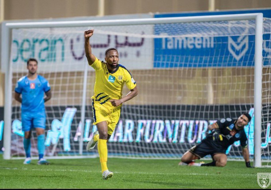 حسن كادش لاعباً لنادي #الاتحاد .. 🖤💛