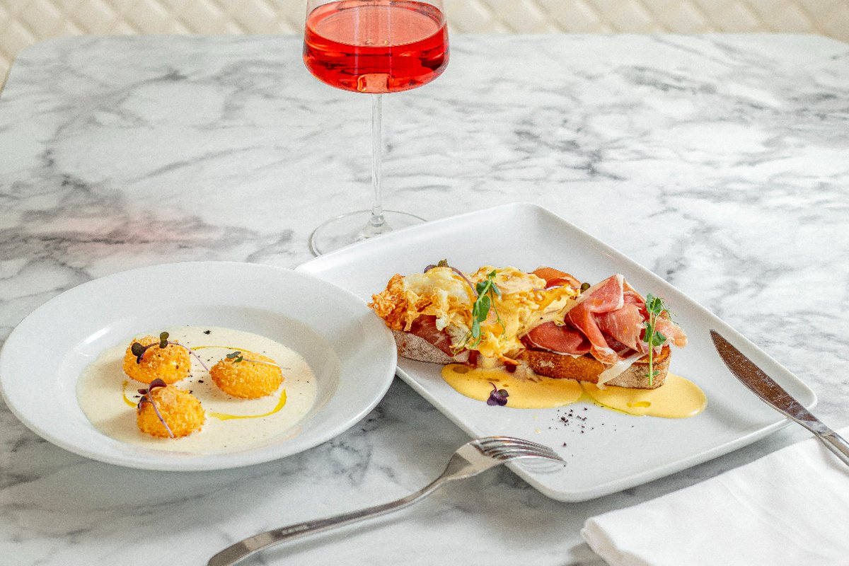 🇪🇸 Los restaurantes italianos tienen algo a lo que es difícil resistirse. Déjate sumergir en la exquisita experiencia culinaria que te ofrece el brunch de Bianco.

Las américas, Tenerife Sur 📍

#Italianbrunch
