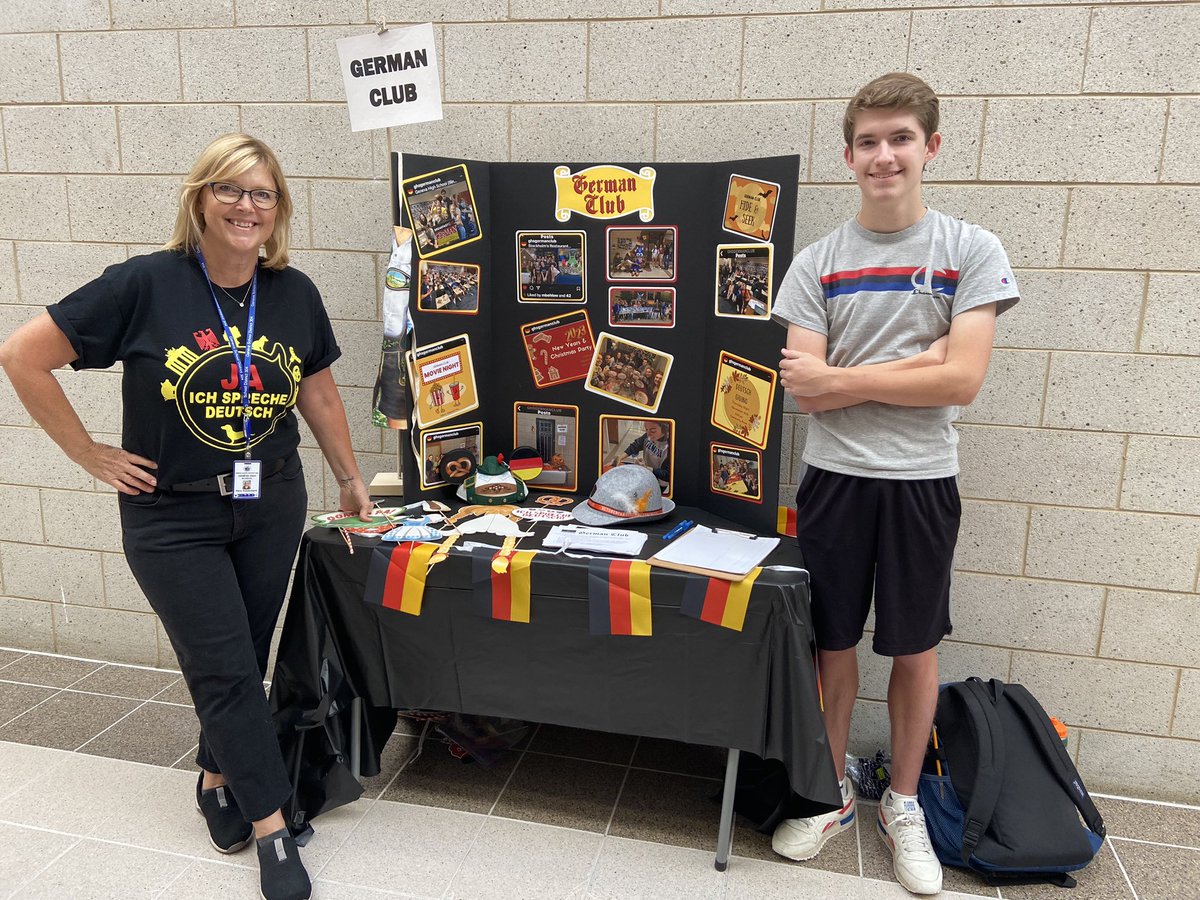 The GHS World Languages Department is on display at today’s Activities Fair! Come join us! @Geneva304 @GHS_Geneva @GHS_Principal85 @GHSICTeam