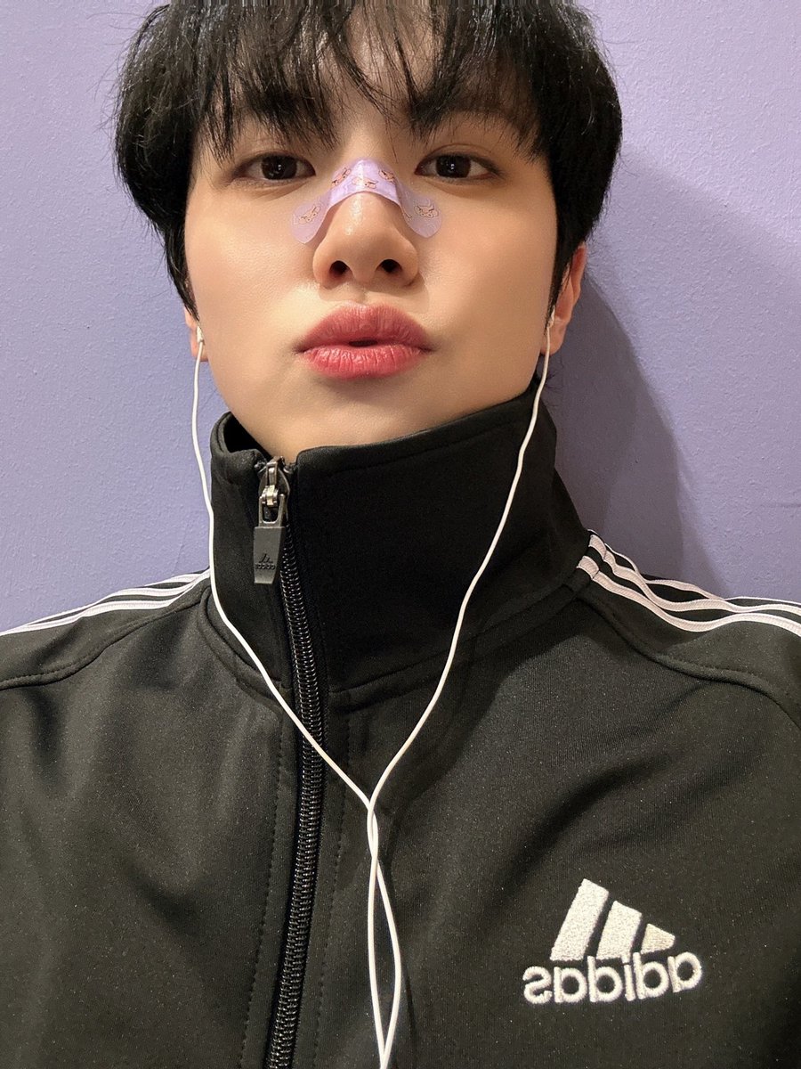 WEi__Member's tweet photo. [#동한] 고딩 동한이입니돵🏫 https://t.co/p3TlGPpjIt