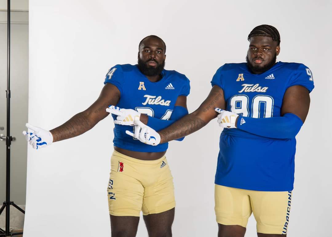 Simonboyzdad's tweet photo. Game day is finally here! I want to wish my sons @SimonJaymoney and @_JulienSimon and the rest of the Golden Hurricanes Goodluck and have fun. #Simonboyz #ReignCane 👑🌀🏈💪🏾 https://t.co/tB3IOk9RcM