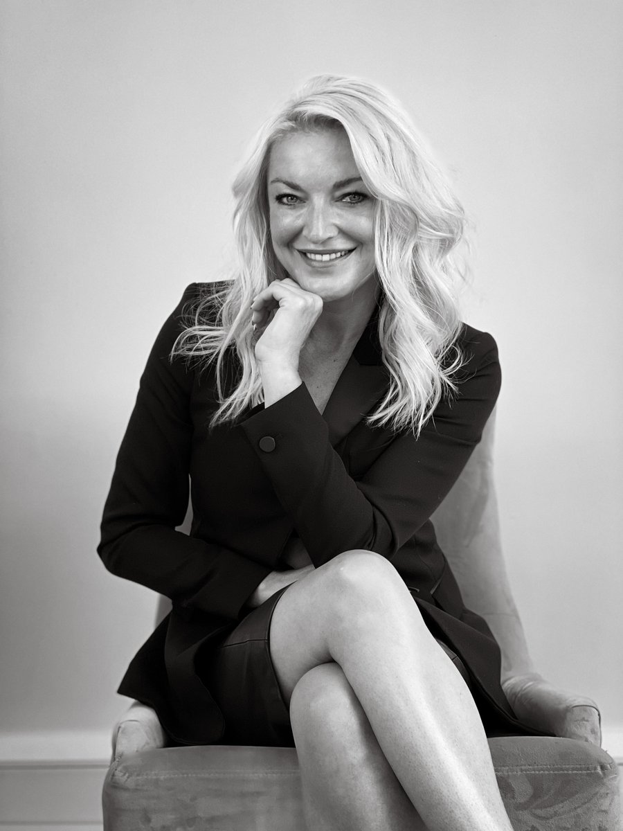 🌟 Unveiling the magic of transformation with Rebecca Dickenson Hair Body and Soul! From vision to victory, <a href="/BecDickenson/">REBECCA DICKENSON</a>'s story is a true inspiration. Dive into her soulful salon saga now: freshbusinessthinking.com/news-and-conte…  ✨

 #GBEA #entrepreneurs #community