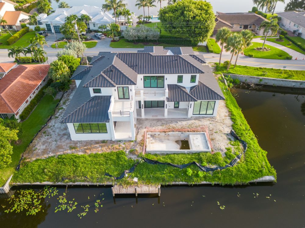 BellaHomes3's tweet photo. ❕New Listing❕
830 Lake Shore Drive
This new construction home is located in sunny Delray Beach and features stunning waterfront views of Lake Ida on two sides!
.
.
.
#bellahomes #realestate #floridarealestate #luxuryhomes #newconstruction #newlisting https://t.co/hyxqCXGFPi