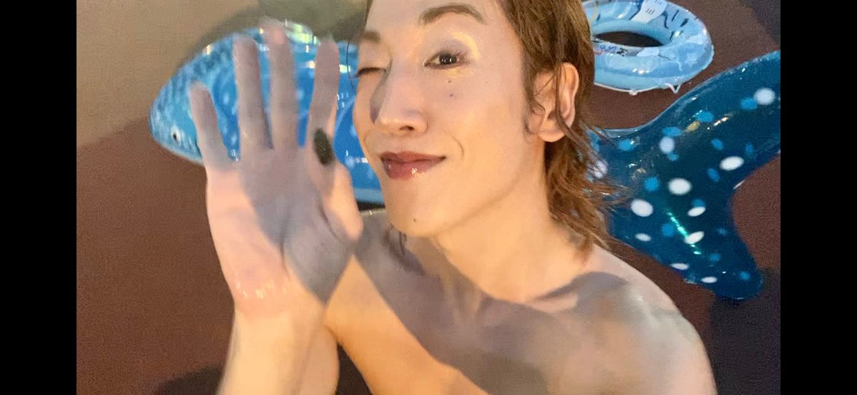 daisuke_pro's tweet photo. 🦎🍹✨🌺💕
sunset shooting 2023'
#よみうりランド
#よみうりランドプールwai
#セカンドシングル制作期間
#全米デビュー
#目指せ #ワールドツアー
#8冠 #アーティスト #弓倉真 #景山大輔
#makotoyumikura #daisukekageyama
#usdebut #sportsmodel #model #talent #musician #yokohama #tokyo https://t.co/3LFHAilacH