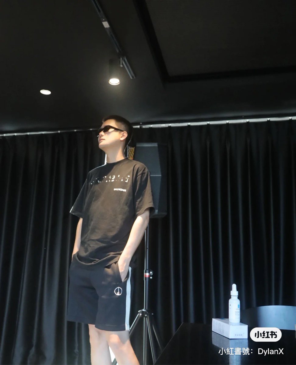 dylan_camera's tweet photo. 20230831 小紅書更新
收到啦嗎?
Have you received?
#prosecutionelite #aslongasyouloveme #littertoglitter #whitecastle #prettyman #独行月球音乐剧 #dylanxiong #oneandanotherhim #thebachelors #对的时间对的人 #熊梓淇音乐剧独行月球 #我和两个ta #浪花一朵朵 #anotherme #音樂劇 #公诉 https://t.co/fe0ZBU8tIT