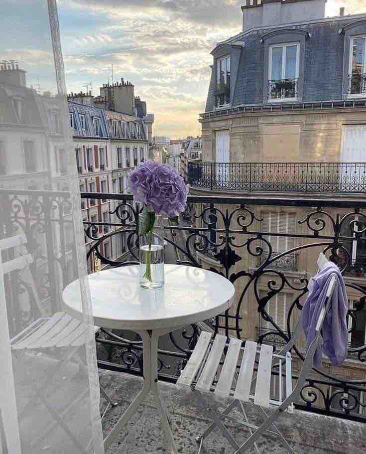 A beautiful morning in Paris 💜