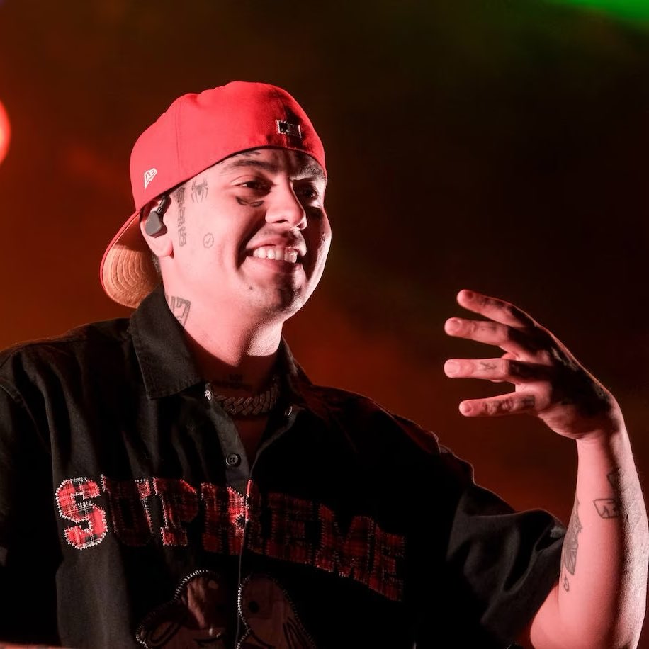 sk7brussj's tweet photo. La sonrisa del trap https://t.co/GIuB0WvS5D
