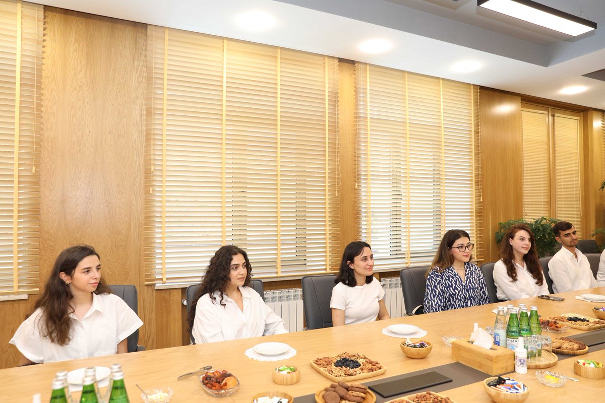 Dövlət Proqramı çərçivəsində dünyanın nüfuzlu ölkərlərində təhsil alacaq BDU məzunları ilə görüş

Ətraflı:bsu.edu.az/az/news/dvlt_p…

#BDU #EduAz #Education