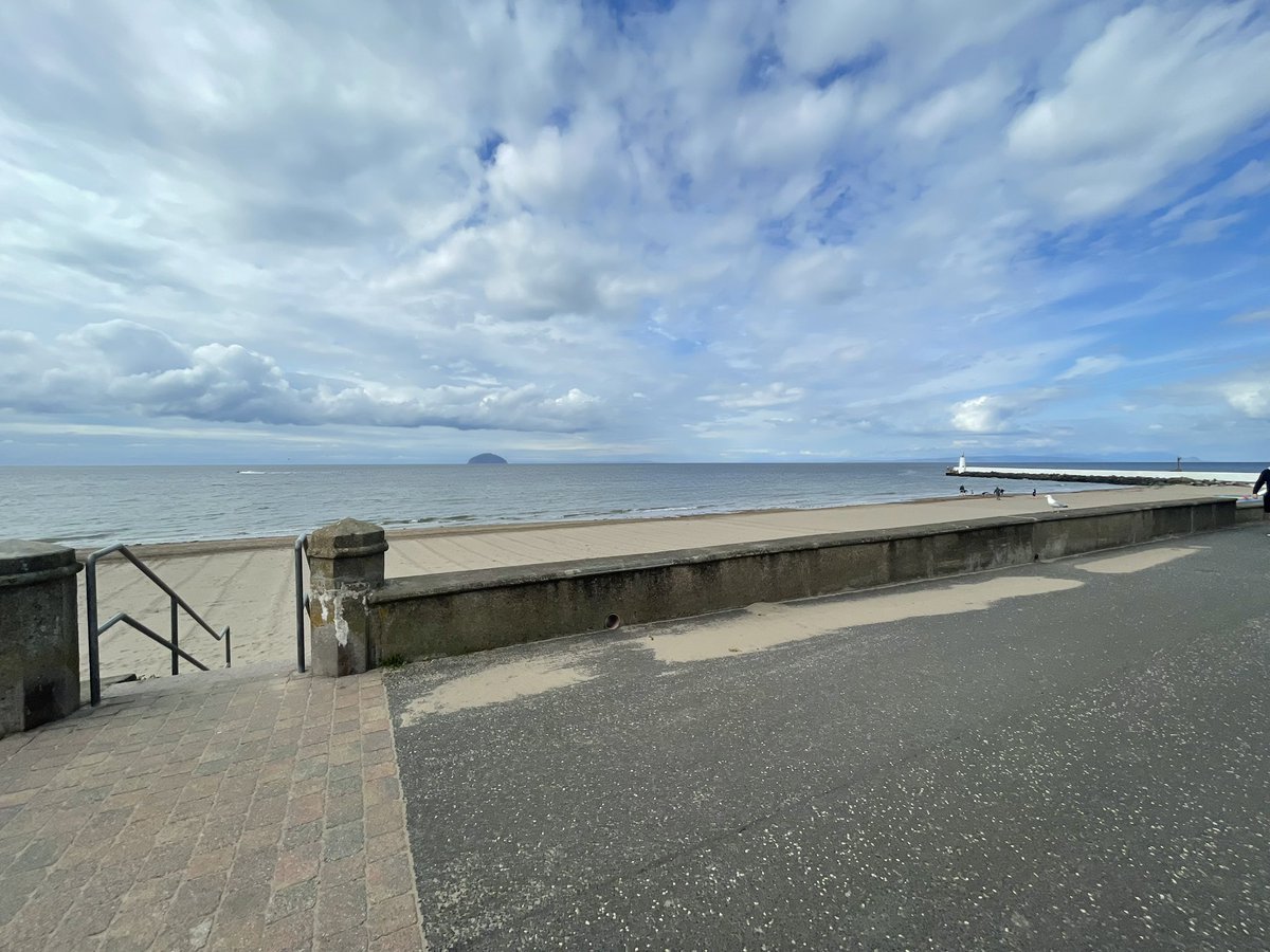 CECE__500's tweet photo. The trip down to Girvan was amazing and I had an absolute the best time ever and the beach was beautiful! https://t.co/E7BHm5feaM
