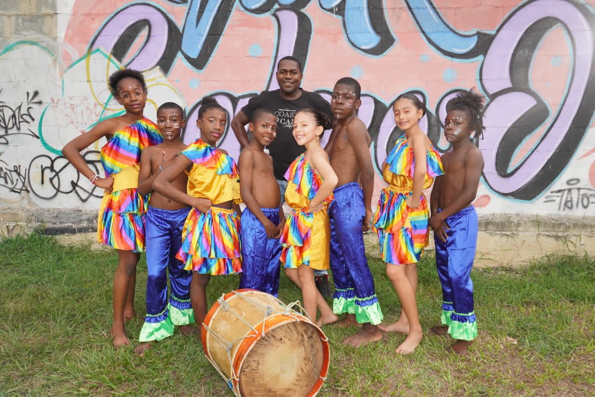 Hasta el día de hoy acompañé al área de Música del <a href="/mincultura/">MinCultura Colombia</a>.
Agradecer a todas las personas maravillosas que conocí en especial a los más de 150 artistas que pudimos convocar y apoyar en las más de 450 juntanzas en los territorios para ver nacer la Paz total <a href="/petrogustavo/">Gustavo Petro</a>