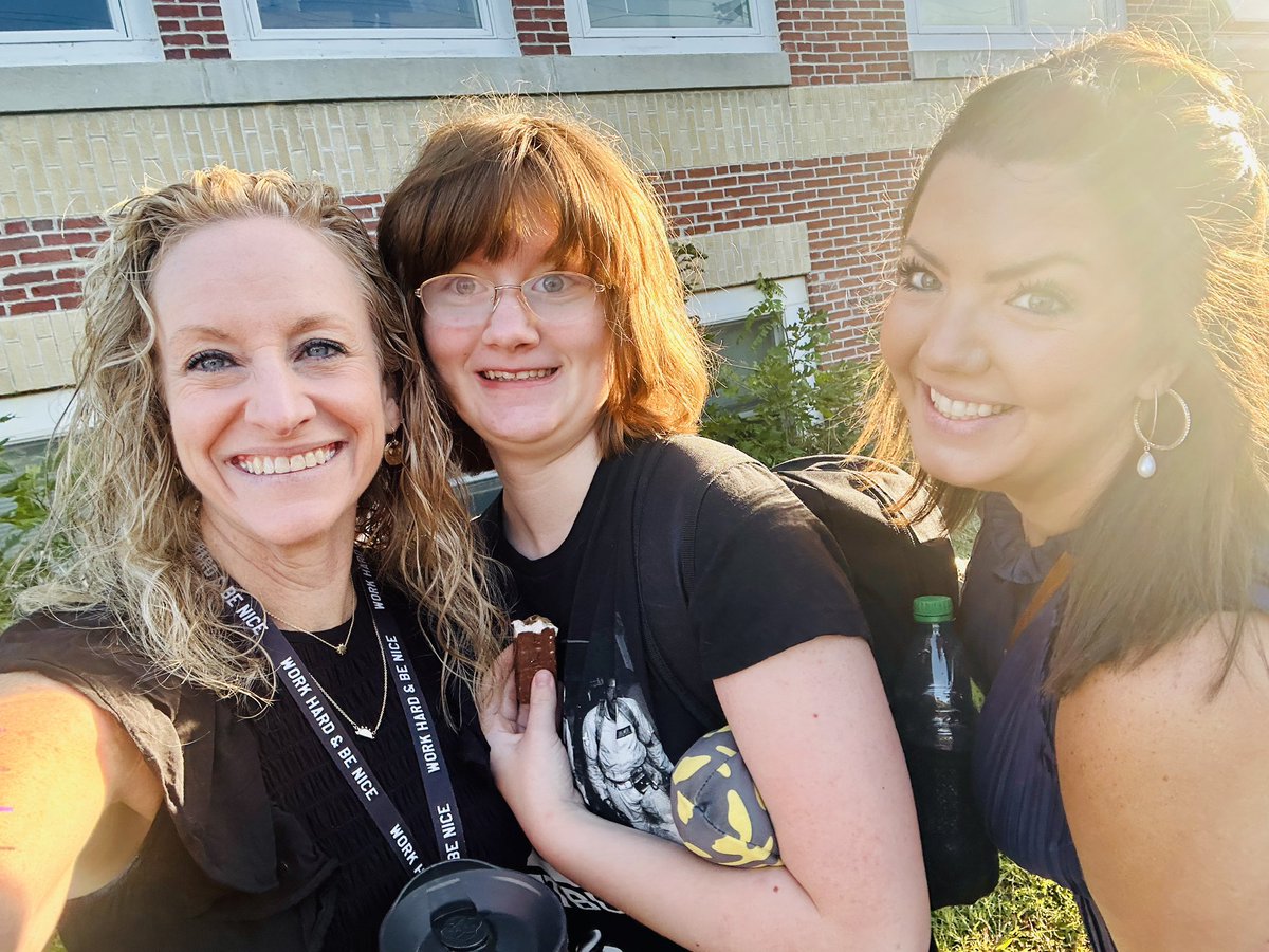 Melanie Smith tweet media