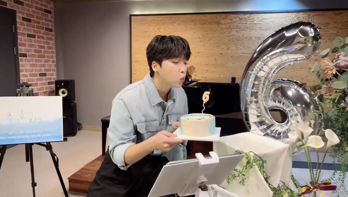 __31jspo's tweet photo. 데뷔 6주년 축하해요.ᐟ.ᐟ
행복하고 따뜻한 날들이 오래가길~~🍀

#정세운 
#JEONGSEWOON
#JEONGSEWOON_6th_Anniversary 
#마주닿은_행운은_우리를_떠오르게해 https://t.co/15RYibemyy
