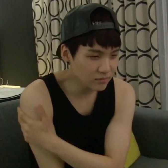 hourIysuga's tweet photo. https://t.co/uetnki19lC