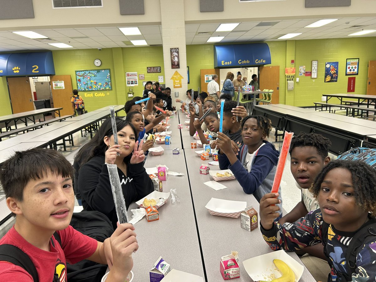 miss_y_vonne's tweet photo. Kudos to our 7th grade! They are reppin’ by showing respect, effort, and pride each day in the cafeteria! #rewardday #ECMSpositivity @ECMSprincipal @ECMSWildcats @CobbSchools https://t.co/WQNAt9WafR