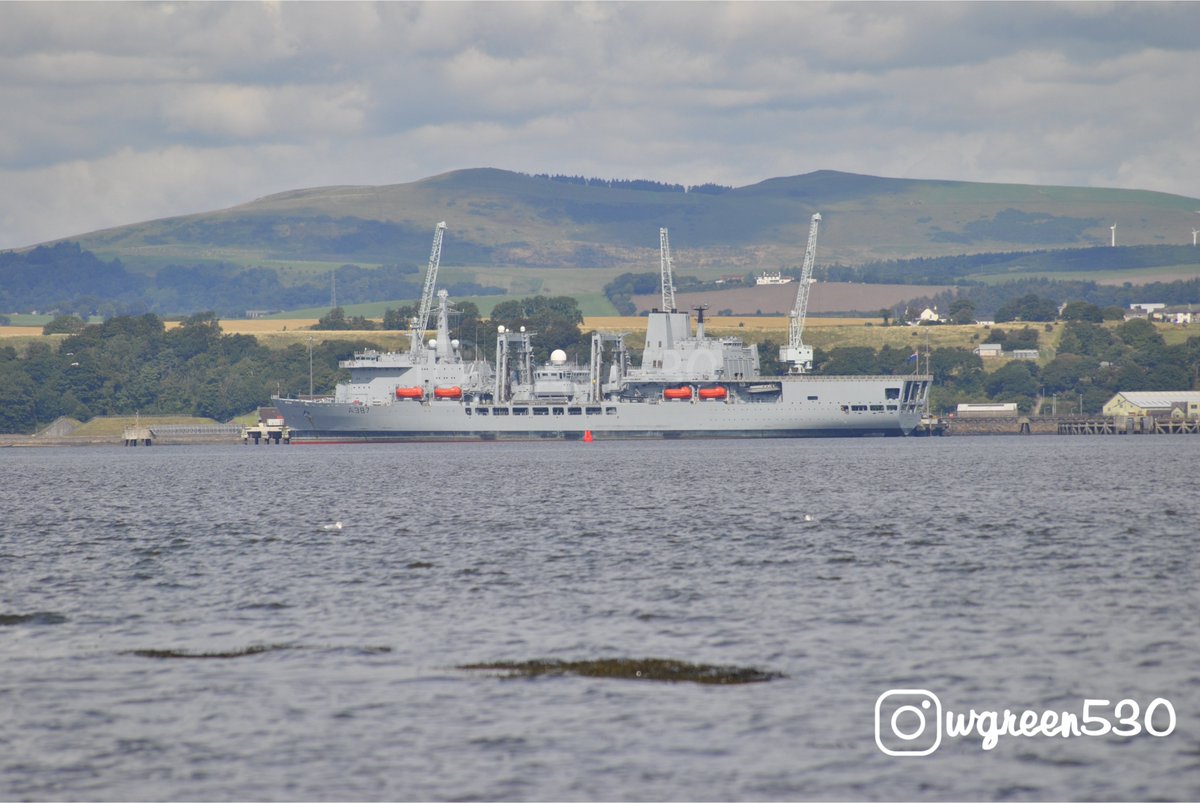 Great to see @RFAFortVictoria out of Leith, here she is at Crombie Jetty today seen from Blackness

@NavyLookout @RNinScotland @RoyalNavy @RfaNostalgia @RFAHeadquarters @WarshipCam @WarshipPorn @UKDefJournal @defenceimagesuk