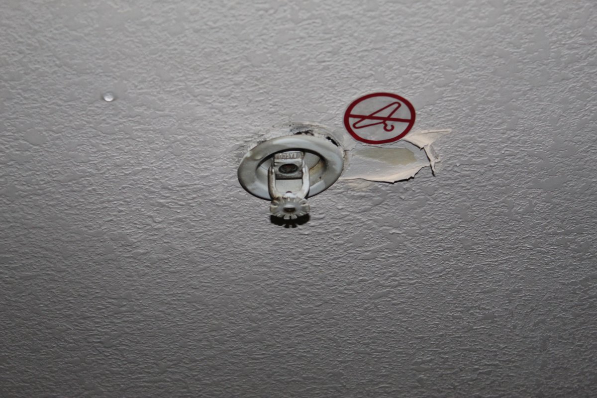 NFSAorg's tweet image. Not reported by media! #AddisonTX: A grandmother was cooking dinner for her family when she stated flames suddenly came out from the bottom of the air fryer.  One fire sprinkler in the kitchen area extinguished fire. All safe!