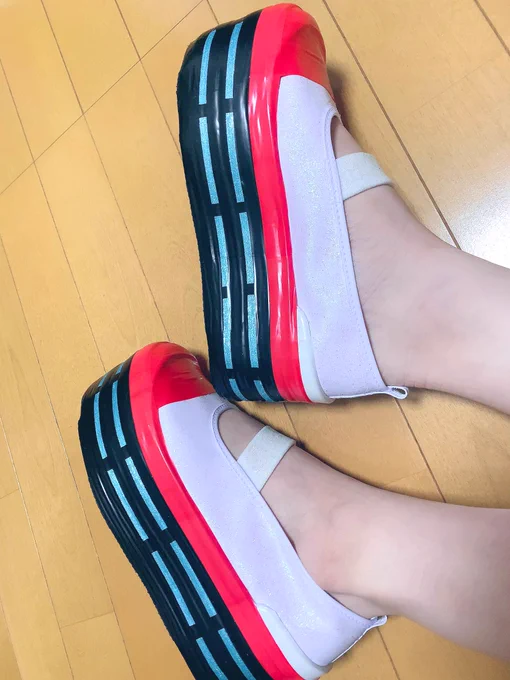 ビニテ上履きなのにむちゃかわ過ぎる 