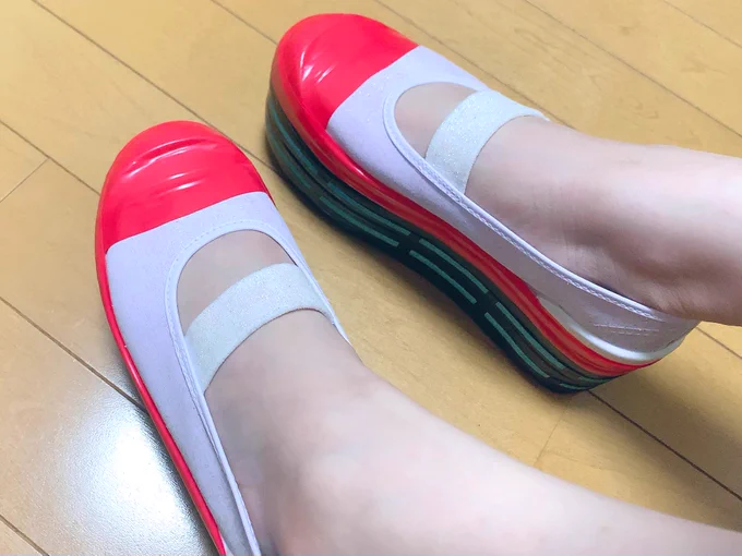 ビニテ上履きなのにむちゃかわ過ぎる 