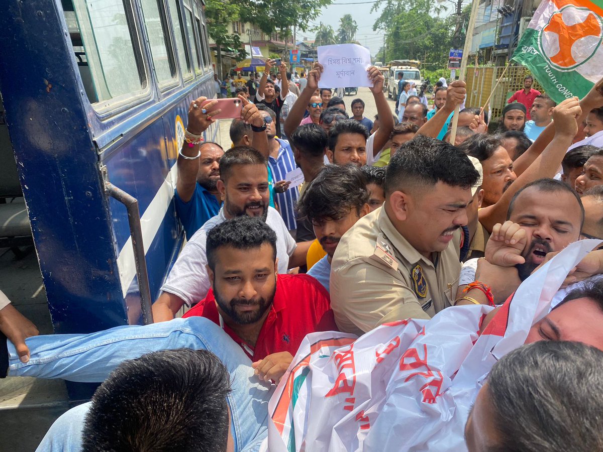 IYCAssam's tweet photo. "📢 Protests in Nalbari against alleged cash-for-job scam by the BJP Government. State President of @IYCAssam @zubairanam along with hundreds of youth participated in the event, demanding transparency and accountability. #AssamProtest #YouthVoices" https://t.co/IzgQWljLiK