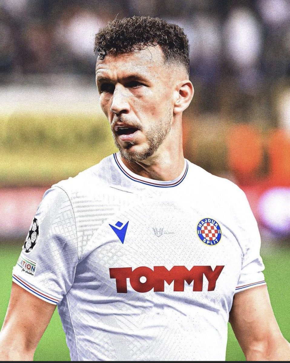 earnmorethanyou's tweet photo. Nakon moje nek se ispuni i vaša želja !
#IP14❤️💙 https://t.co/m7NrbzlkS9