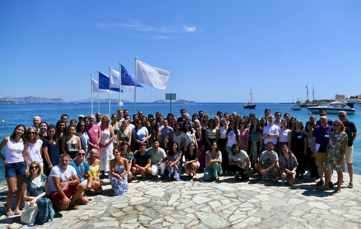 annagloyn's tweet photo. What a fantastic week on Spetses for the @FEBSnews Summer School on Epigenetics &amp; Nuclear receptors - great science, amazing trainees, wonderful colleagues &amp; even the landscape looks like a super enhancer!   Thanks for the invite @EckardtTreuter @susmandrup @inespinedatorra https://t.co/gW0izWABBE