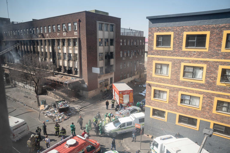 ATGNewsnetwork's tweet photo. JOHANNESBURG - The death toll from the Joburg CBD building fire has risen once again and is now sitting at 73. Emergency teams warn it's likely that they will discover more bodies as they continue to scour through the once-abandoned structure in Marshalltown. https://t.co/EYHkjDuEHM
