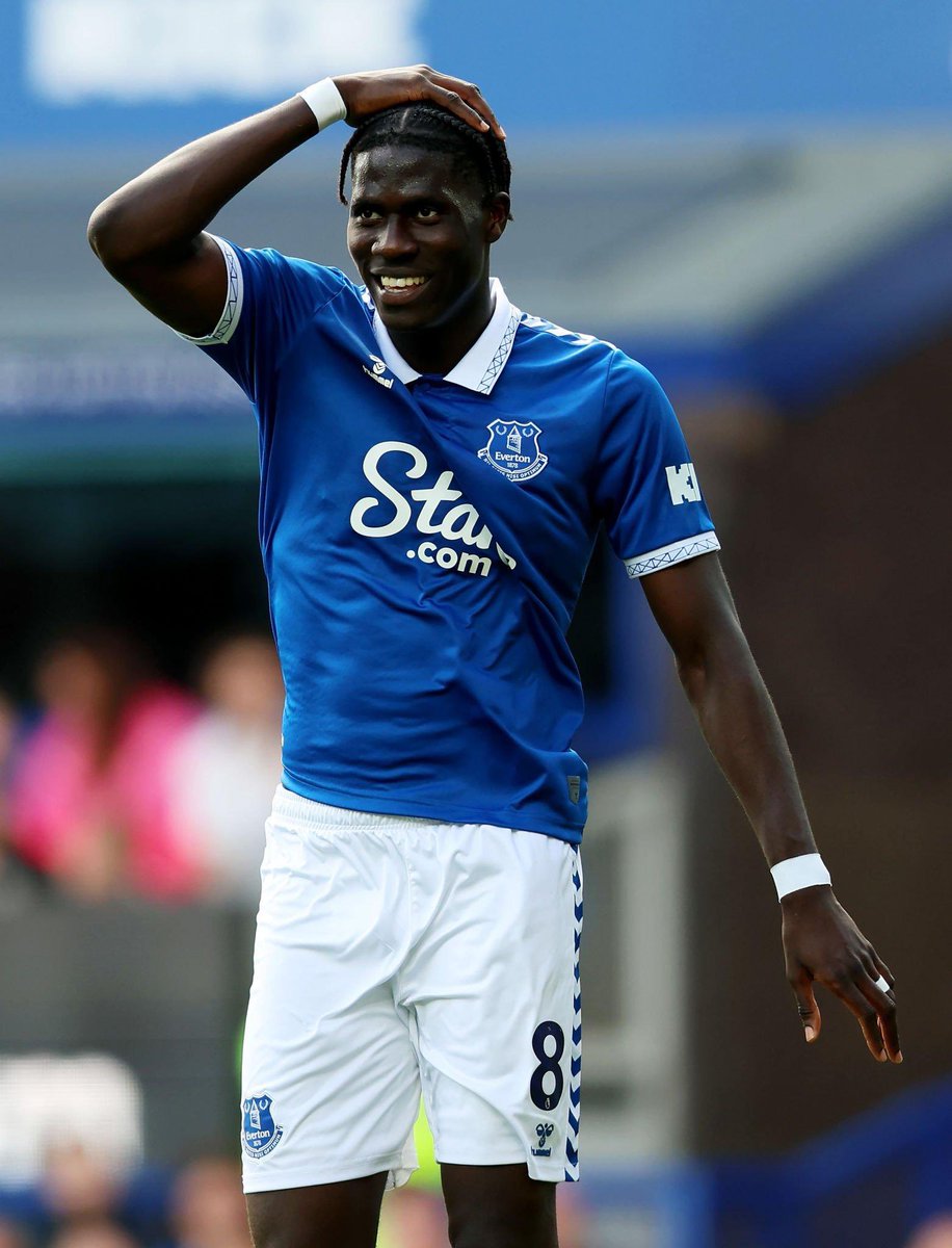 BelgianFans's tweet photo. 🏴🏆| Amadou Onana and #Everton beat Doncaster Rovers 2-1 and advanced to #CarabaoCup. ✅
#EPLCup https://t.co/p5mbC06Bd5