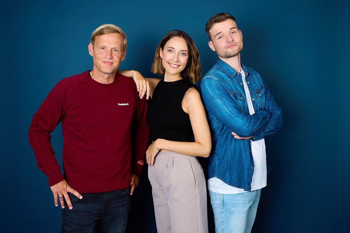 Das ist das Team des „RTL NFL Radios“. Für meinen Blog @beimfootball habe ich mit allen 3 On Air-Stimmen u.a. darüber gesprochen, warum die NFL auch ins Radio gehört! 

Link zum Interview: shorturl.at/zCM38

#beimfootball #RTLNFL #NFL