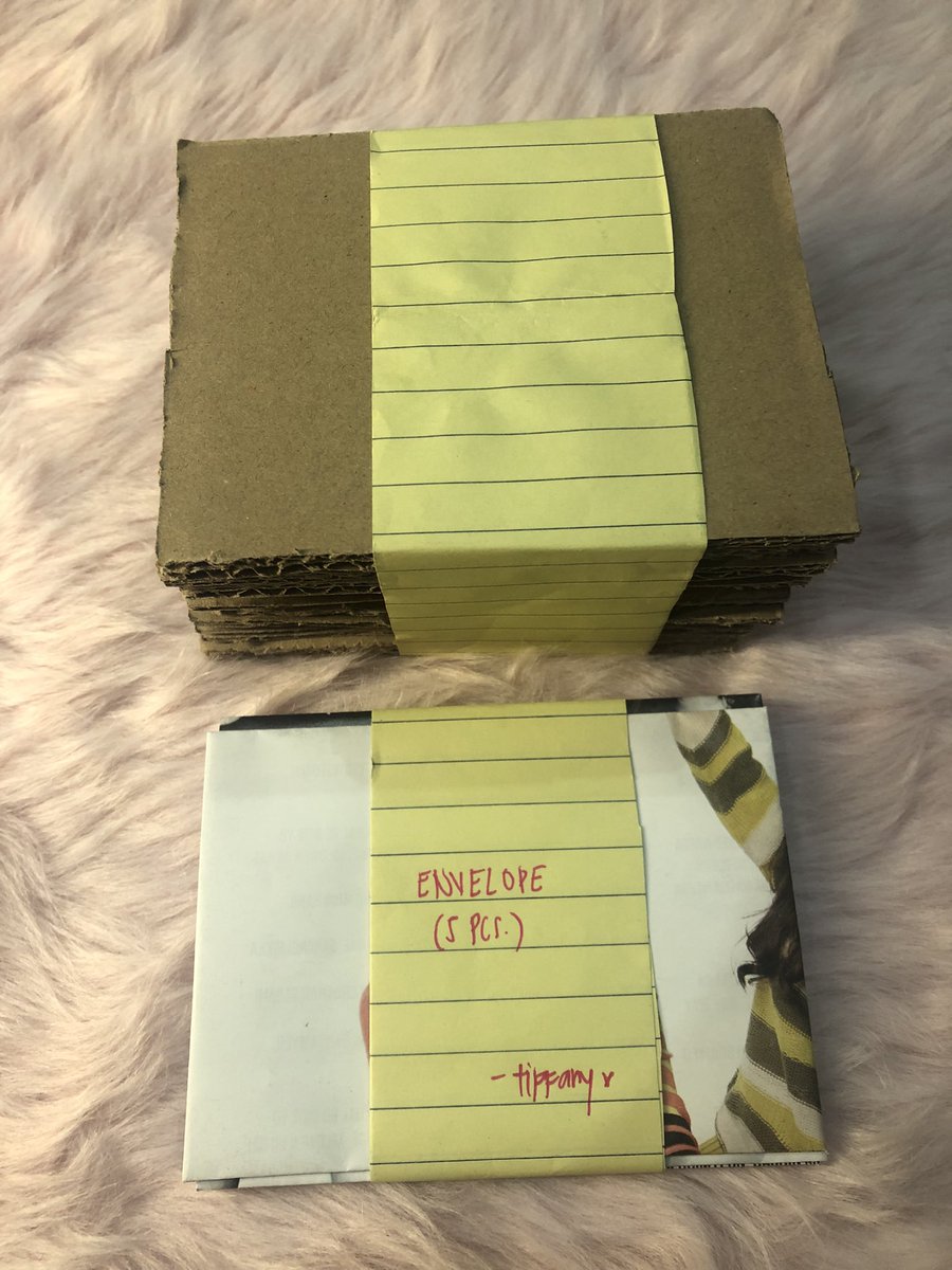 insertbiasname_'s tweet photo. WTS | LFB

PACKMATS - P80.00
- 5 pairs karton sandwich
- 5pcs handmade envelopes
- w/ 5 inner &amp; outer sleeves (used but not abused, not included in the photo)

Price + PF: P10.00 + LSF

📍quezon prov.

MOP: GCASH
MOD: DIRECT J&amp;T https://t.co/FLZjY8Enf7