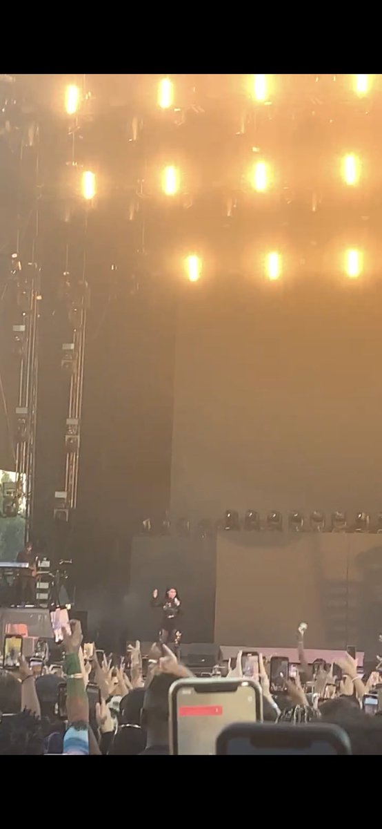 Amy27662483's tweet photo. @NICKIMINAJ saw you at wireless last year 🫶🏻🫶🏻🫶🏻#LastTimeISawYou https://t.co/YnD68bEPr8