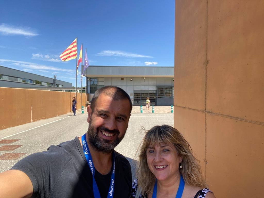 El martes 29 visitamos el CP Mas d’Enric.
Las quejas más destacables fueron la falta de personal y la asignación a dedo de plazas de mandos intermedios. 🧵
<a href="/AcaipCat/">ACAIP CATALUNYA</a> <a href="/AcaipSindicato/">ACAIP</a> 
#AcaipEstaDondeTieneQueEstar
<a href="/gemmaubasart/">gemma ubasart</a> <a href="/acaldero2/">Amand Calderó</a>