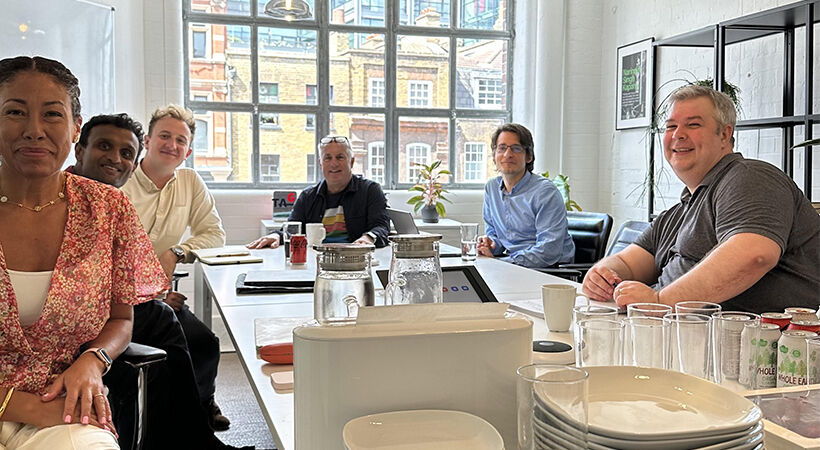 📄Why is a joined up approach essential for effective #retrofit strategies? BRE's Martin Kemp & Dan Asquith joined figures from top accreditation schemes at @WiredScore HQ for a roundtable on improving buildings. More by @johnhatcher_ed: smartbuildingsmagazine.com/features/navig… @GiovannaJagger