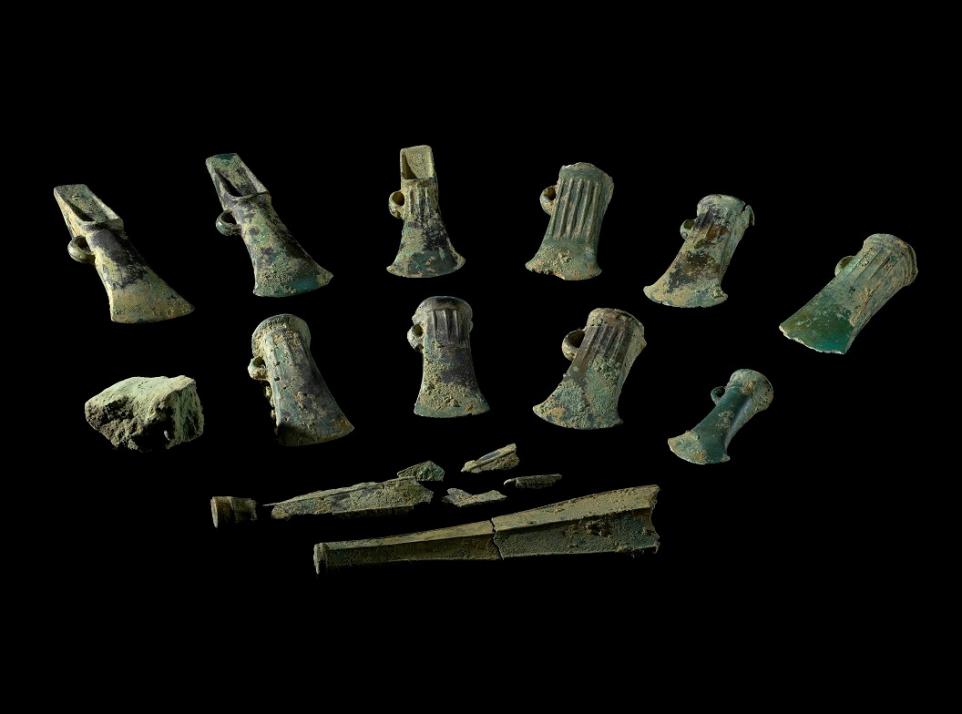 Bronze Age artefacts to be returned home to Wales
transceltic.com/blog/bronze-ag…