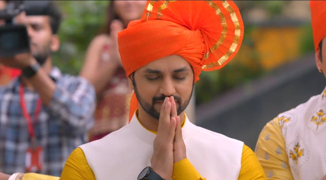 Screenshots 

#GhumHaiKisikeyPyaarMeiin  #ShaktiArora  #BhavikaSharma #GHKKPM  #savijoshi #ishaanbhosle