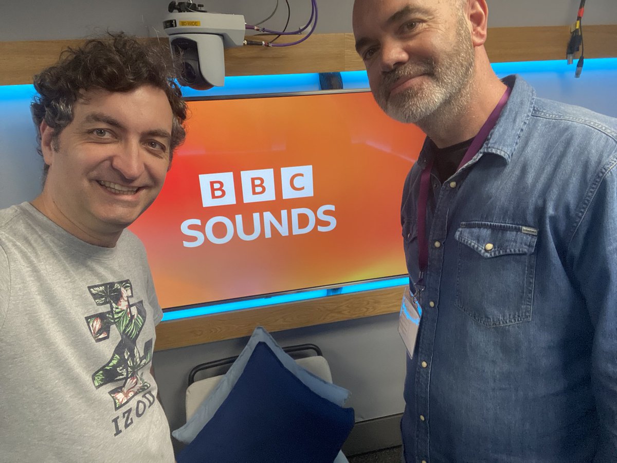 ultanconlon's tweet photo. We’ll be on @BBCnireland @ 3:30 pm playing songs on the @LynetteFay show. 🙌 
This week I’m artist of the week on @blaireve on BBC also. https://t.co/aZz0Y1h0Zw