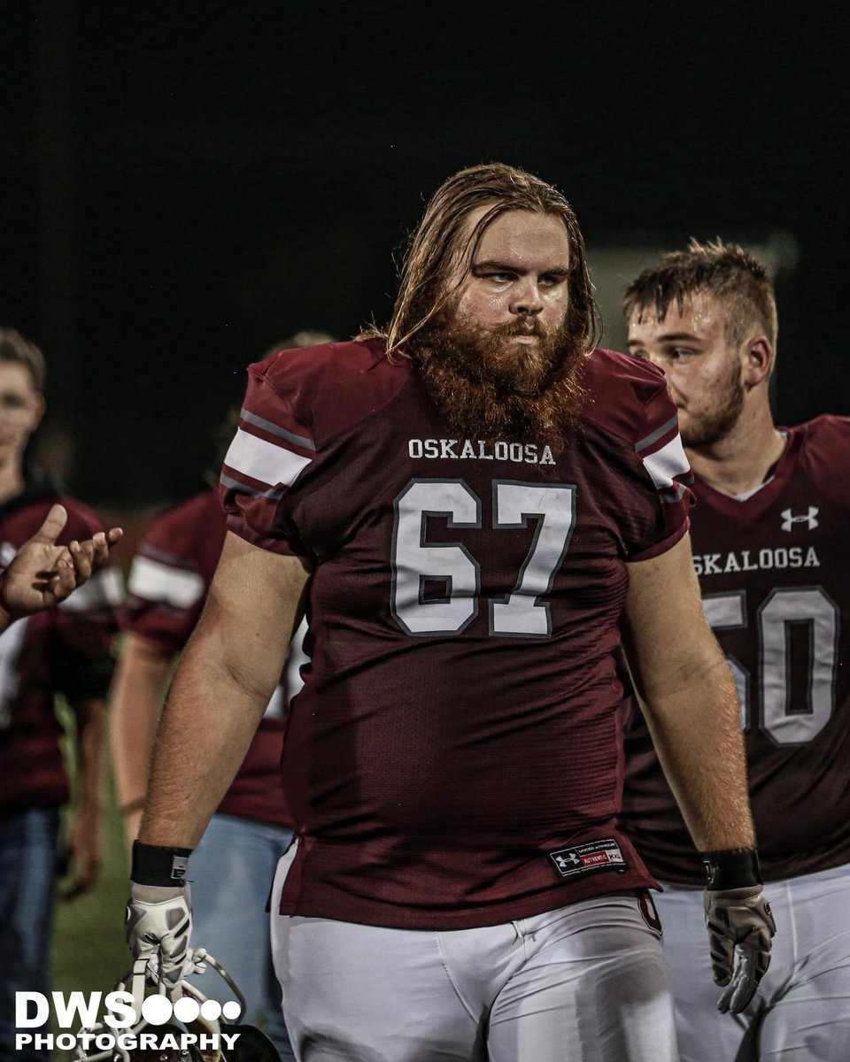 DWS_Photos's tweet photo. Looks like @ChrisStapleton is taking a break from touring to play his Senior year of HS Football in Oskaloosa,IA  @CountryMusic  @OskyActivities  https://t.co/kp6gCIoAOr https://t.co/g2YZID1AC5
