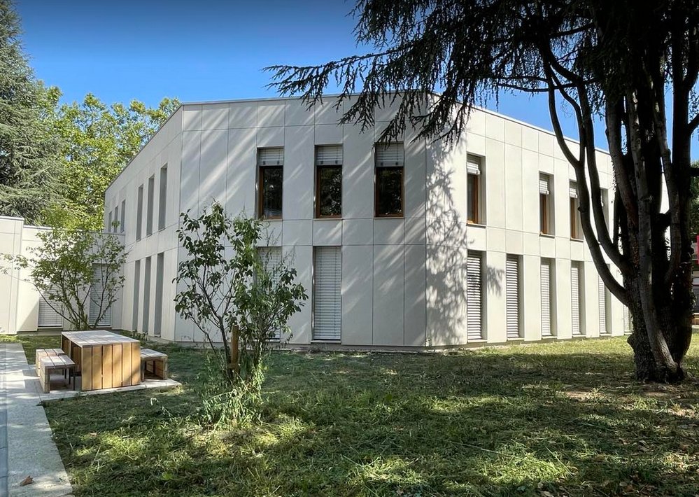 [#Travaux] #rentrée2023 #campustréfilerie #réhabilitation #modernisation 🏗️

C'est la rentrée sur le campus Tréfilerie 😊 On fait le point avec vous sur le chantier, les travaux, les réalisations, les accès ! 

Toutes les infos ici ➡ tinyurl.com/yrmp3jja (lien vers MyUJM)