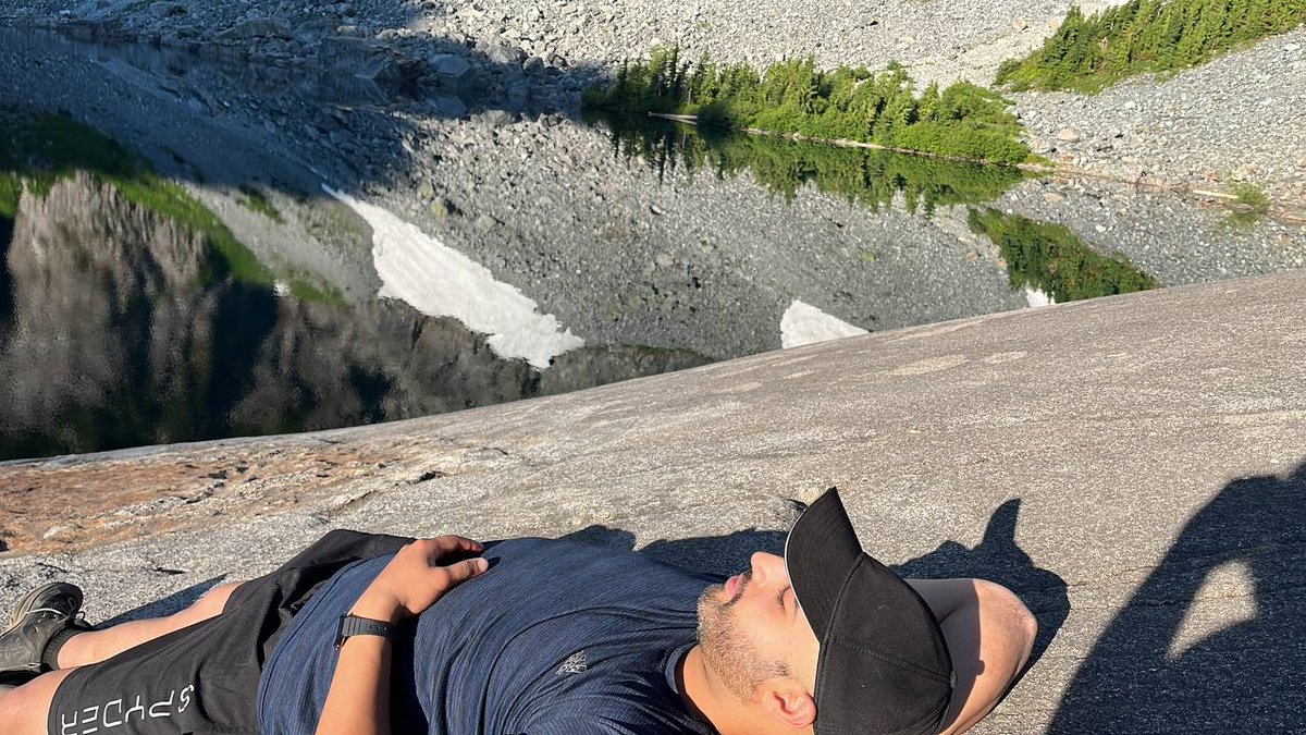 MuslimYouthUSA's tweet photo. 8.2 mile hike for our #MuslimYouth of @MKA_Seattle after Fajr (morning) prayers. Appreciating the magnificence of Allah through the wonderful and scenic views.
Taking a breather once the destination was reached before trekking back down and finding a waterfall.
#FajrFit #MKAFit https://t.co/YWtlXdiyDr