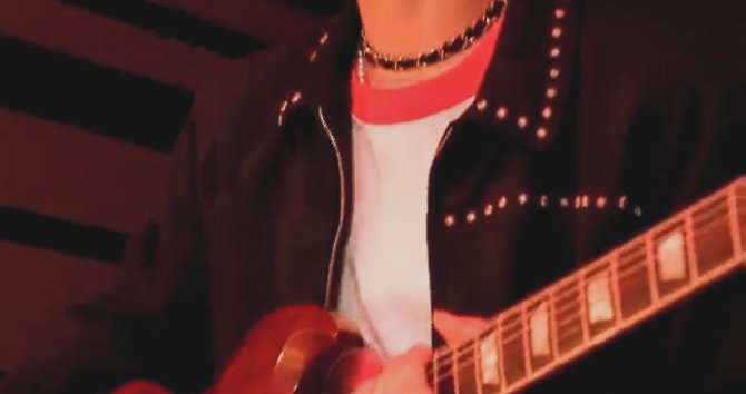 _hourlyjihoon's tweet photo. ㅡ rockstar #jihoon core 🎸 https://t.co/GKH72A2OgM