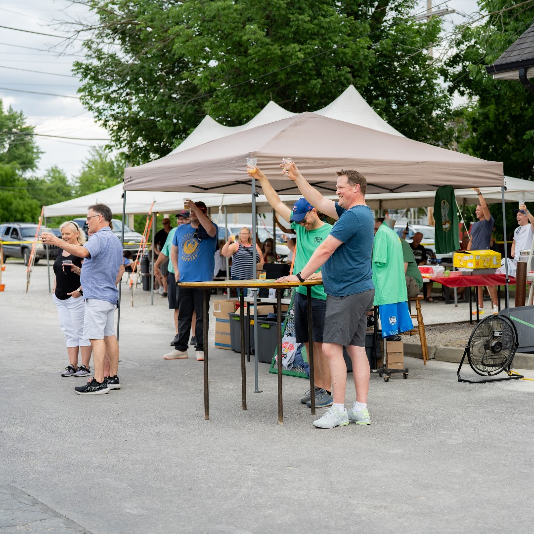 The enjoyment and entertainment never ends at Deer Park Irish Pub! ☘️ 🦌
