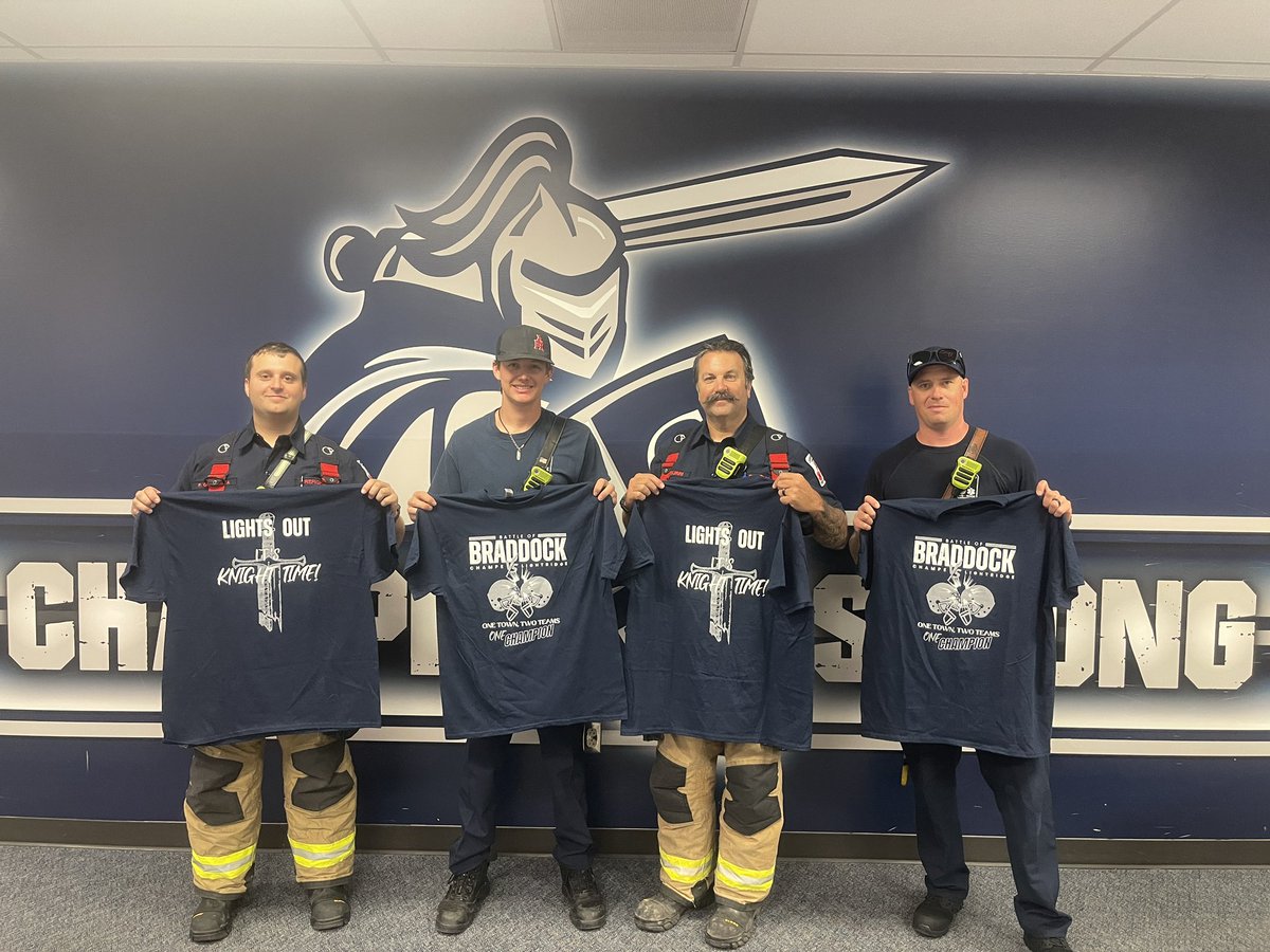 It’s Game Day Knights! The team from Kirkpatrick Farm Station 27, stopped by to join in on the excitement! Game time 7 pm! #WhoYaWit #BattleofBraddock #ItsKNIGHTtime @SolomonTWright1 @mbonner_Champe @sdavis1908 @MrsA_JCHS @AlyciaHakes @LCPSOfficial @TheChampeAD @ChampeKinz
