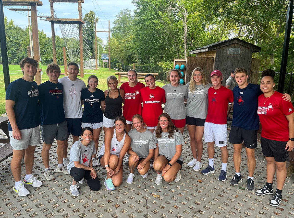 SpiderAthletics's tweet image. 𝙏𝙚𝙖𝙢 𝙗𝙪𝙞𝙡𝙙𝙞𝙣𝙜 𝙗𝙚𝙜𝙞𝙣𝙨 𝙬𝙞𝙩𝙝 𝙤𝙣𝙚 𝙨𝙩𝙚𝙥 𝙩𝙤𝙜𝙚𝙩𝙝𝙚𝙧.

Watch some of our 𝙍𝙞𝙨𝙞𝙣𝙜 𝙇𝙚𝙖𝙙𝙚𝙧𝙨 tackle the @urichmond rope course🕸️📺 spides.us/3spvXbR

#OneRichmond #OneWeb | @SpiderChampions