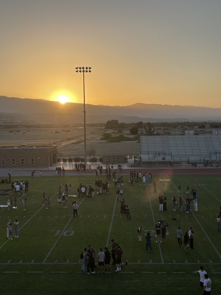 Not very often will you be able to have a Super Blue Moon on the same day as a BEAUTIFUL Senior Sunrise - very unique and special - just like Shadow Hills High School Class of 2024!!
#KnightsDunnRight