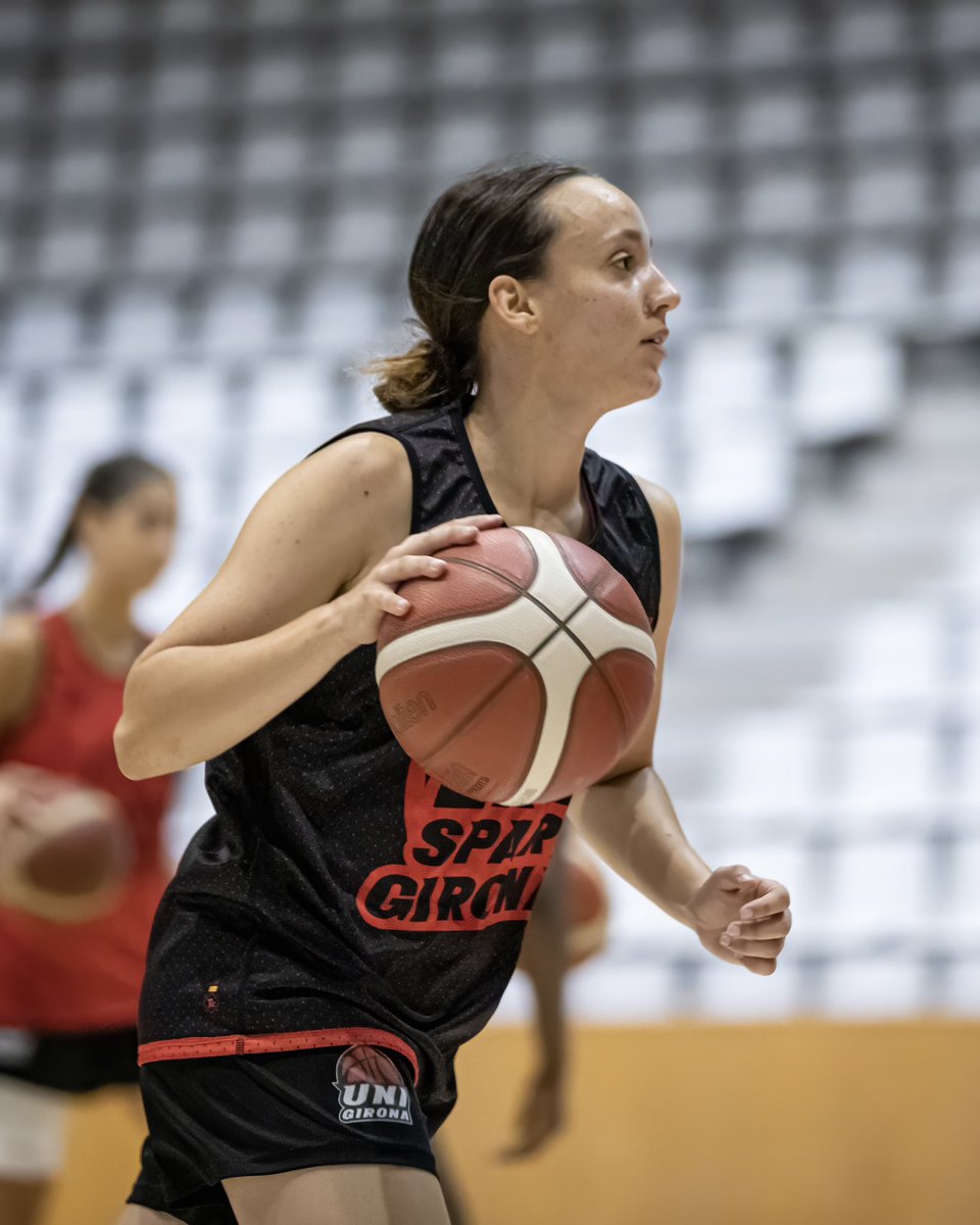 𝑨𝒍𝒍𝒆𝒛 <a href="/parra_faustine/">Faustine Parra</a> 💪