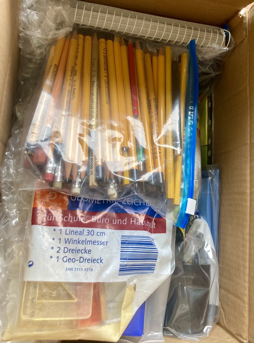 People are so good!

This is the latest arrival at Pens for Kids Switzerland. A box of stationery items and 50 Francs toward postage! Many thanks to the donor from Basel.

#pens #childrenseducation #notforprofit #Switzerland

Pens for Kids 👍